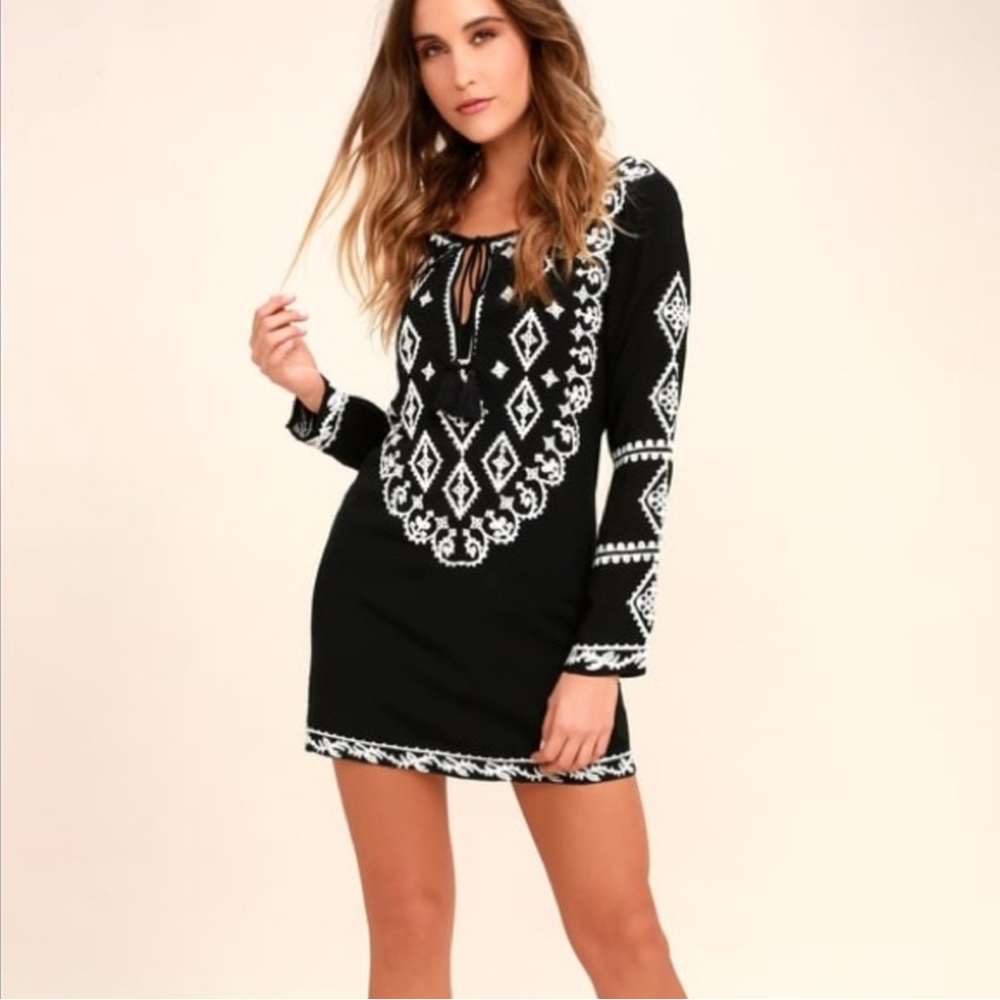 Lulus NWT A Day in the Life Embroidered Dress